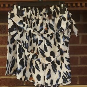 SHEIN Black and White Patterned Garment